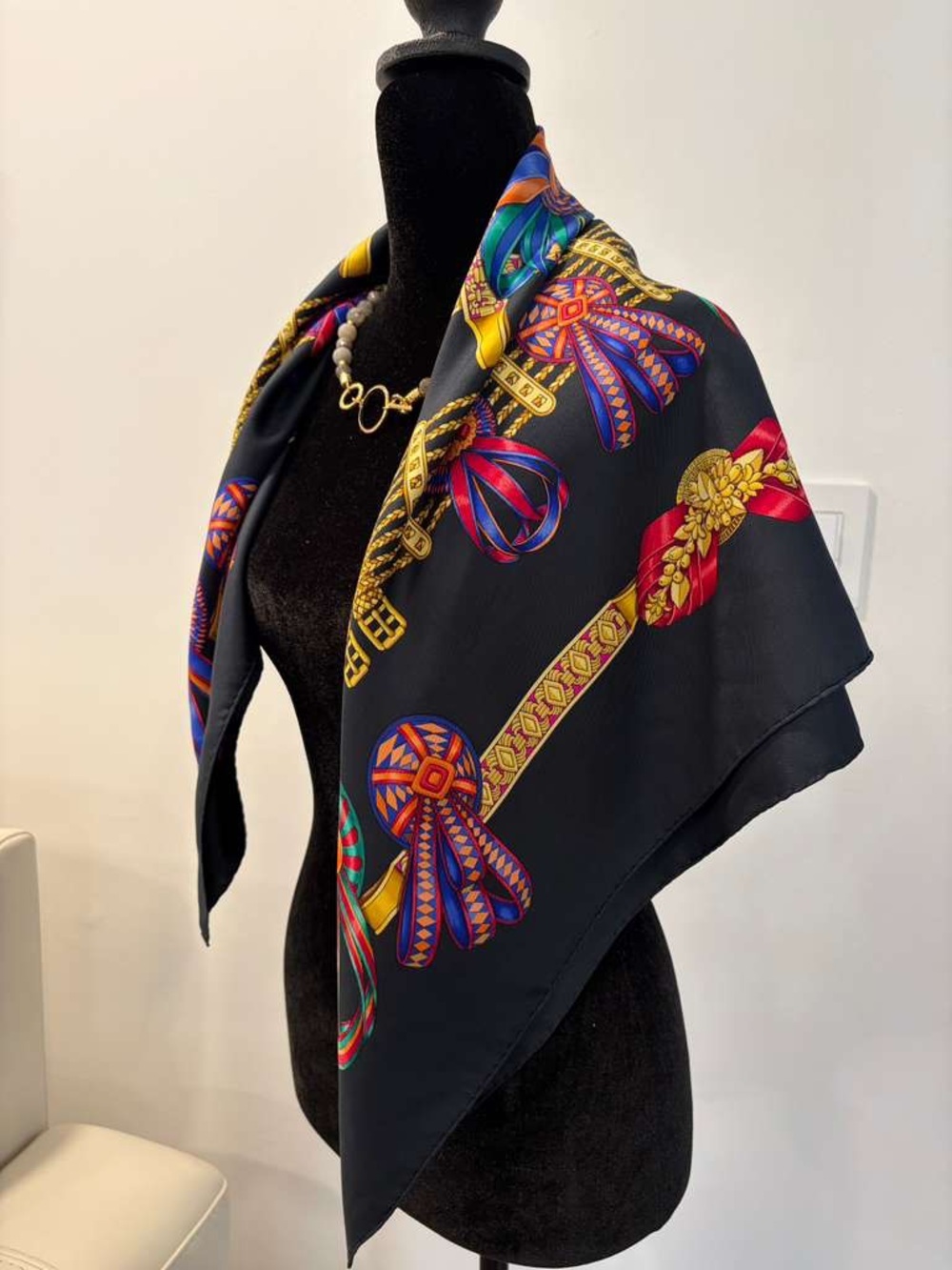 Hermes Les Rubans du Cheval Carre 90 Silk Scarf Black Multicolor Made in France - Picture 8 of 10